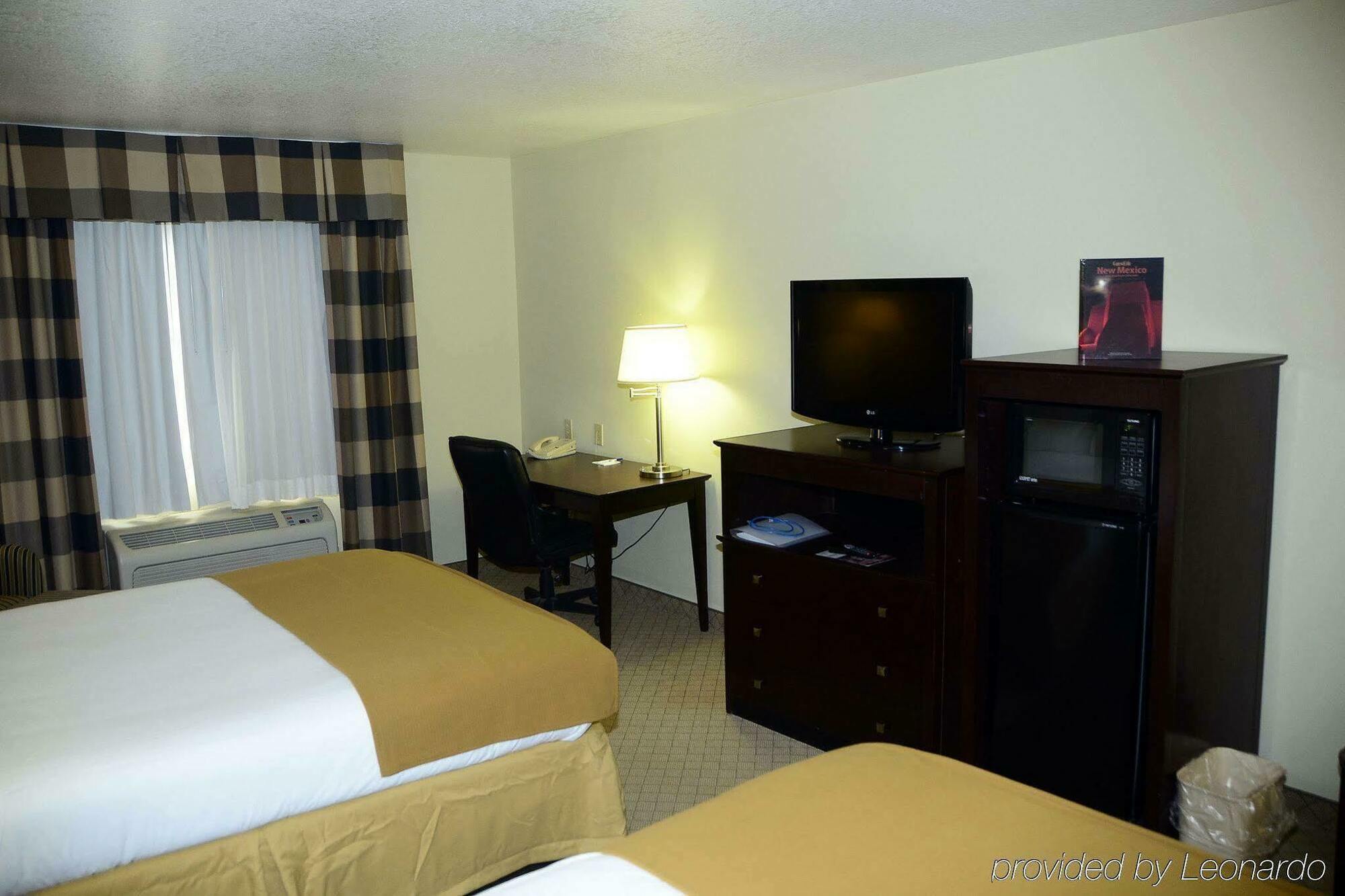 Holiday Inn Express & Suites Alamogordo Highway 54/70 By Ihg Rom bilde